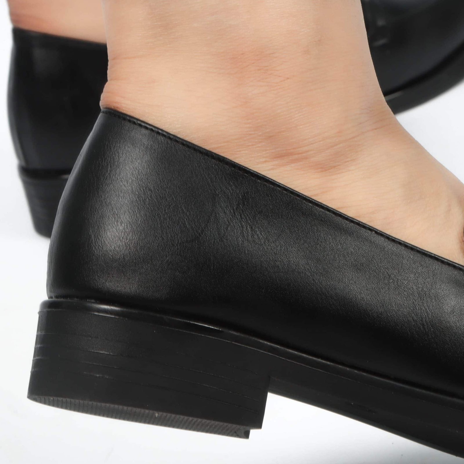 Lucky - Mocassins Femmes en Noir.