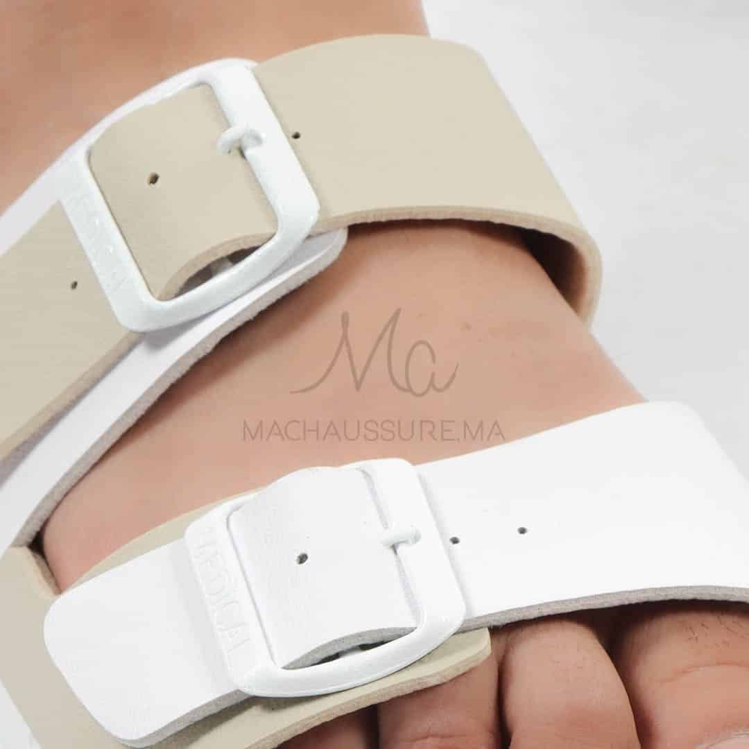 WAINSCOTT – Sandales et tongs en Beige.