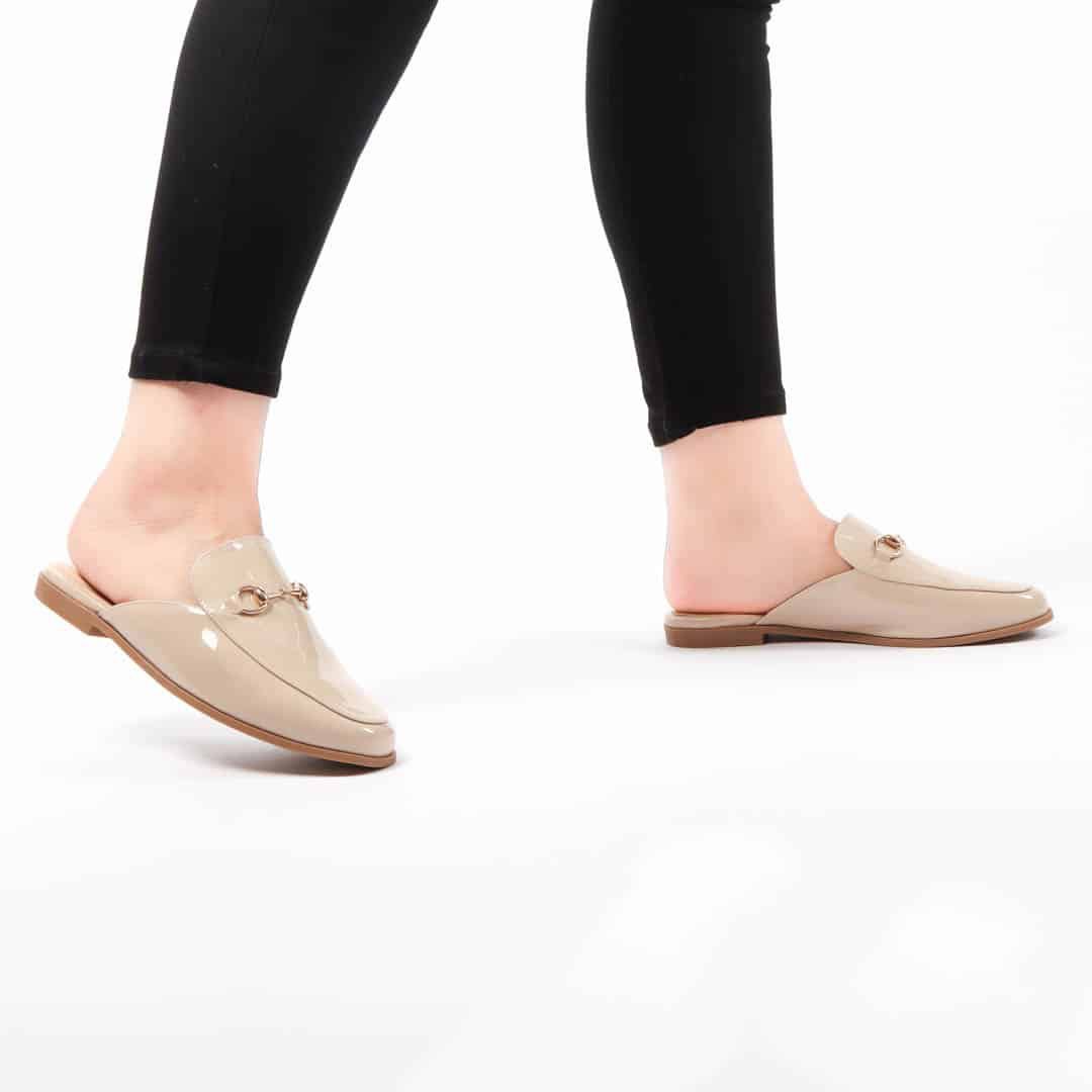 JADE – Mules Femmes en Beige.