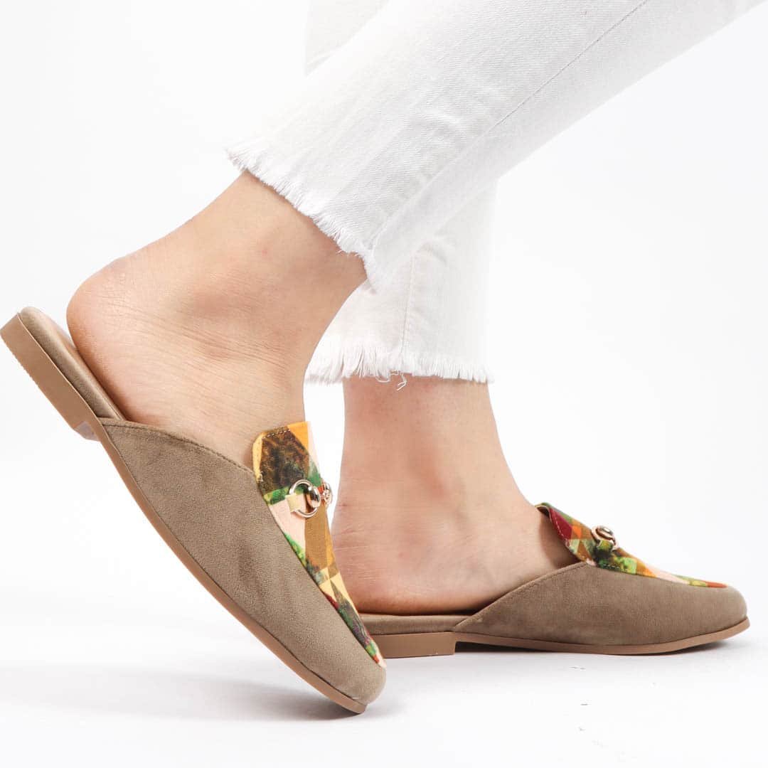 Tulipe – Mules Femmes en Beige.