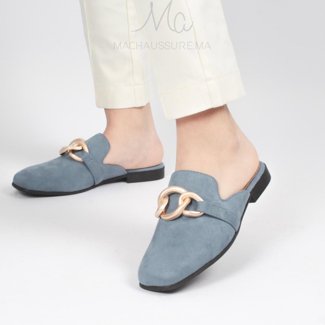 Mules en Bleu ciel.