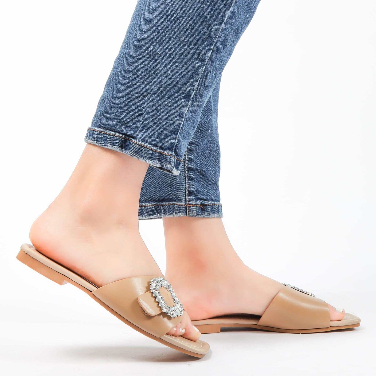Reya – Sandales plates en Beige.