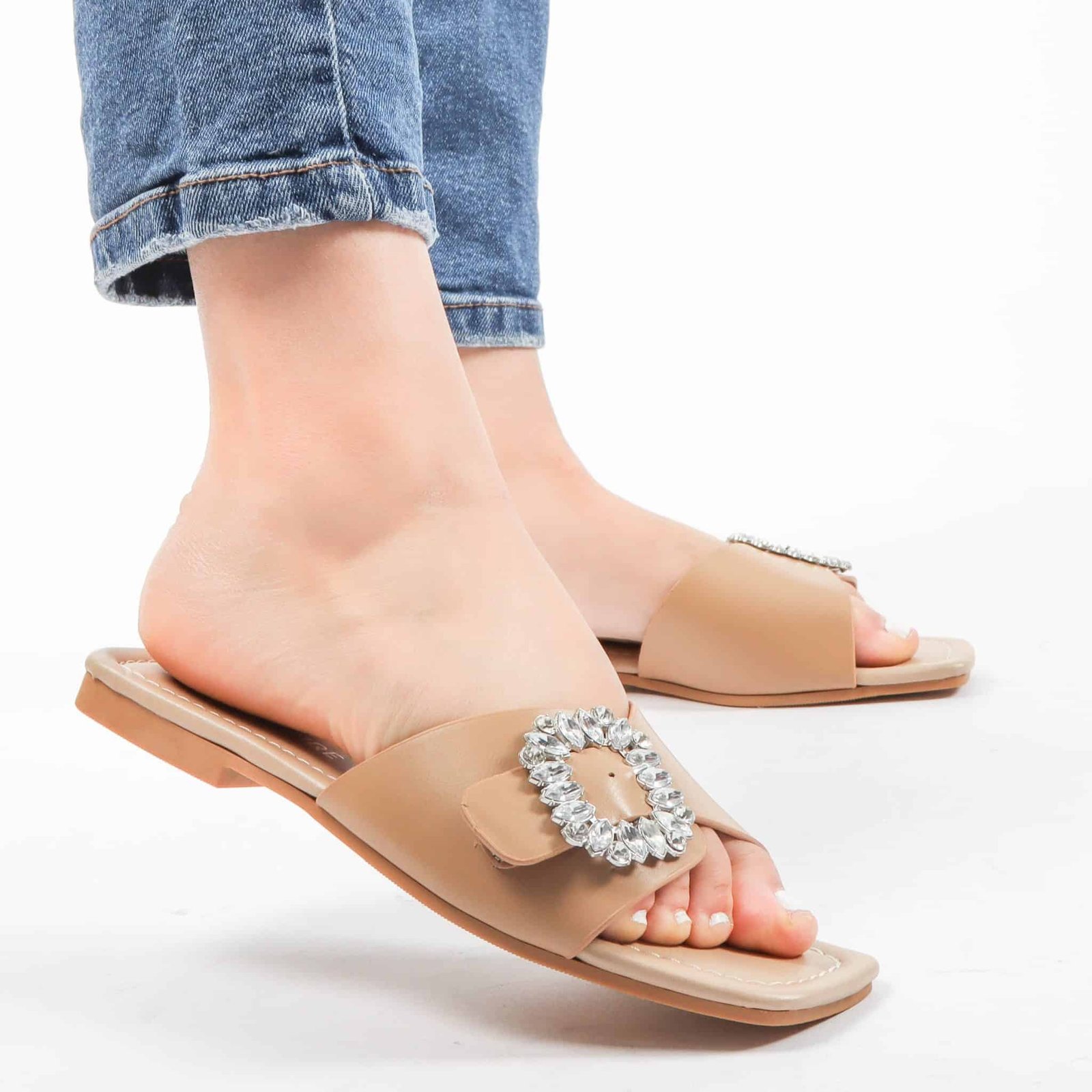 Reya – Sandales plates en Beige.