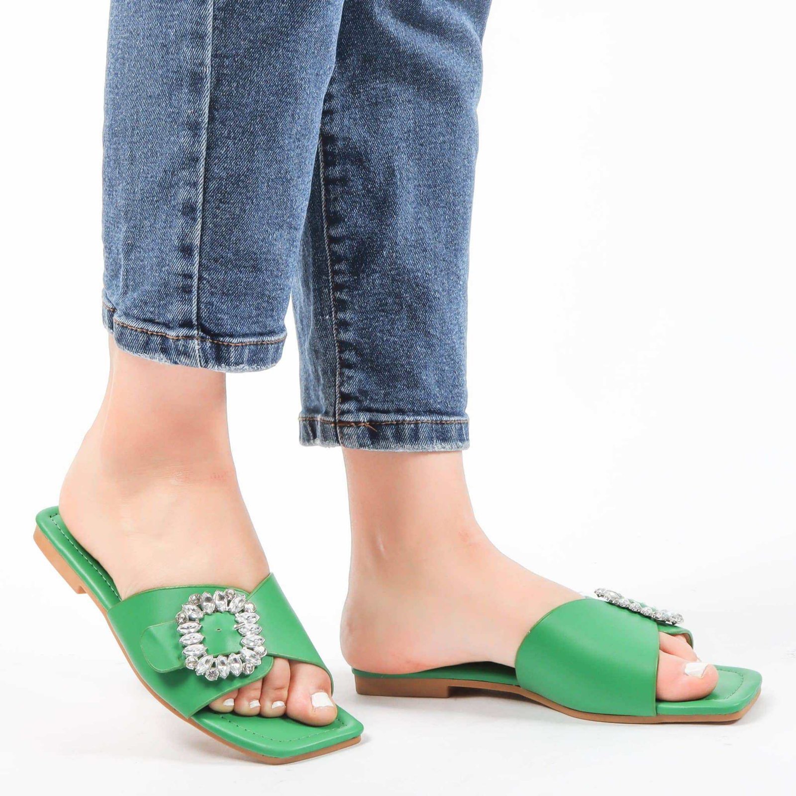 Reya – Sandales plates en Vert.