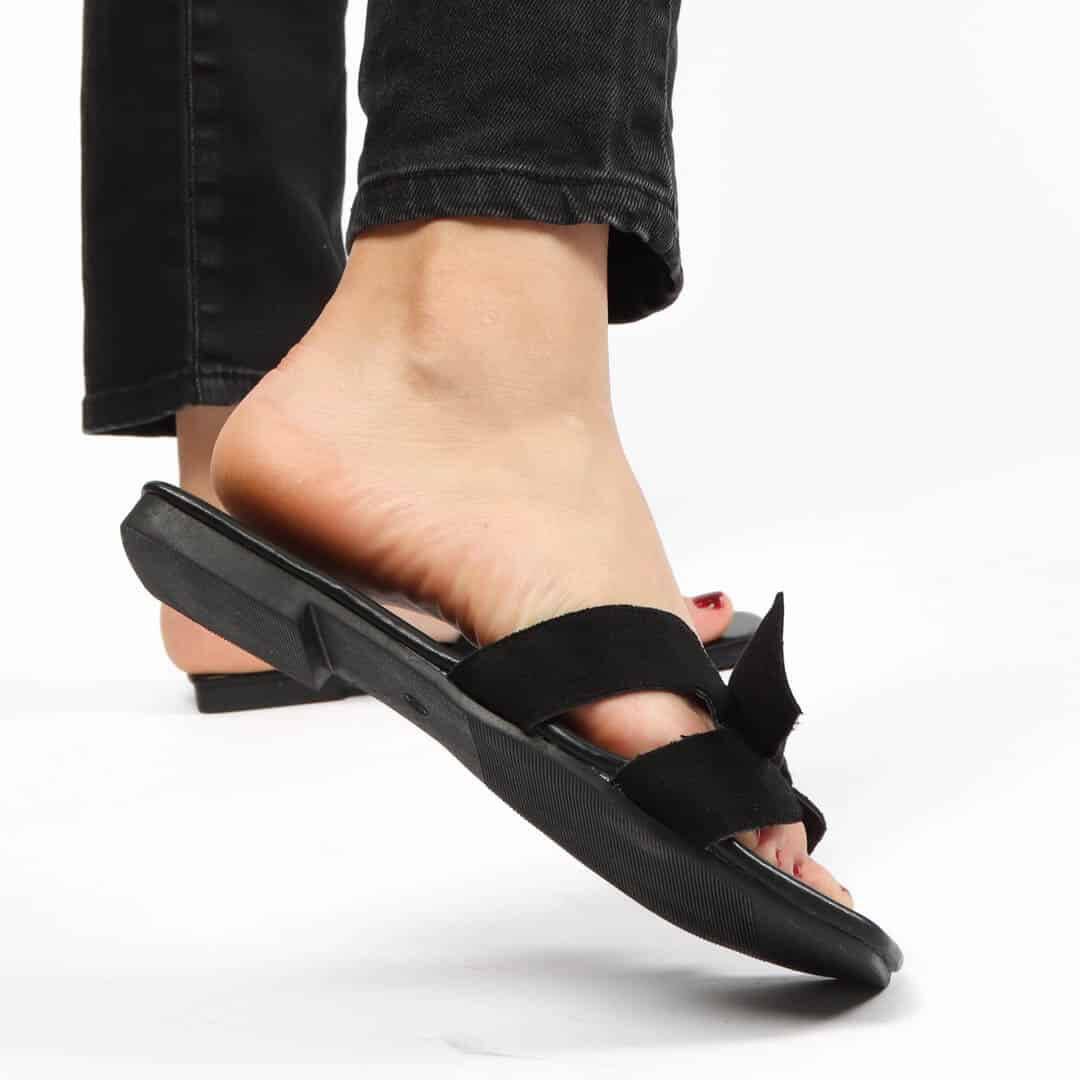 Achria – Sandales plates en Noir.