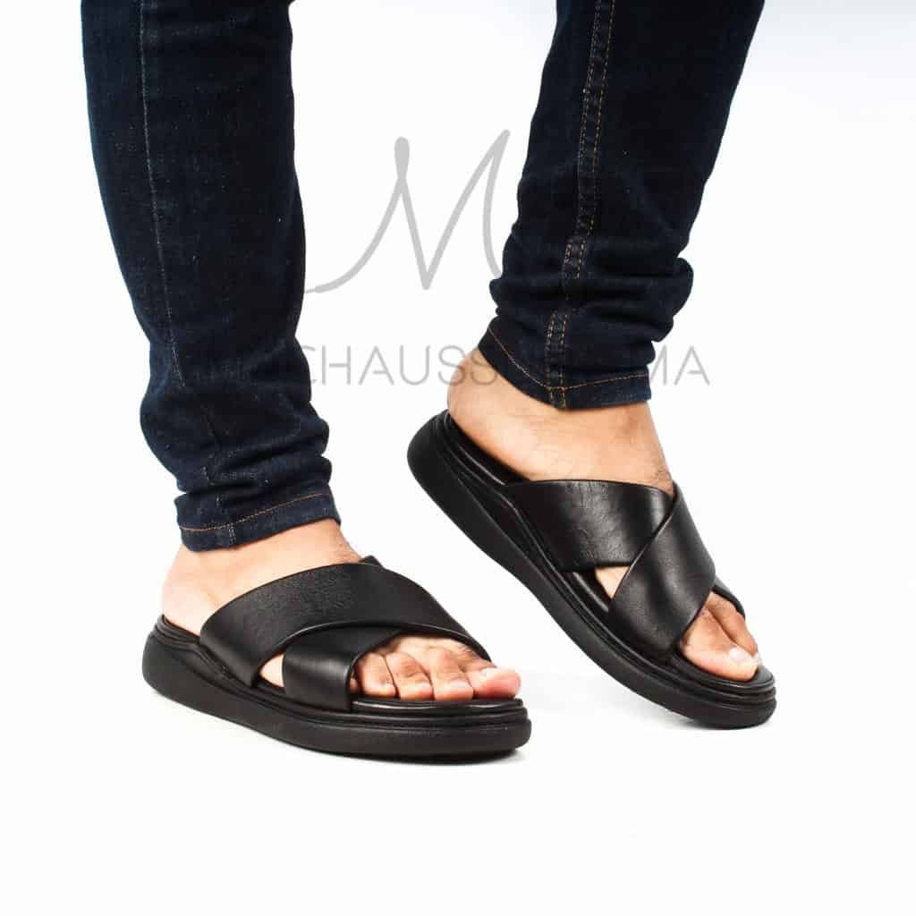 WILCOX Sandales et tongs en Cuir Noir.