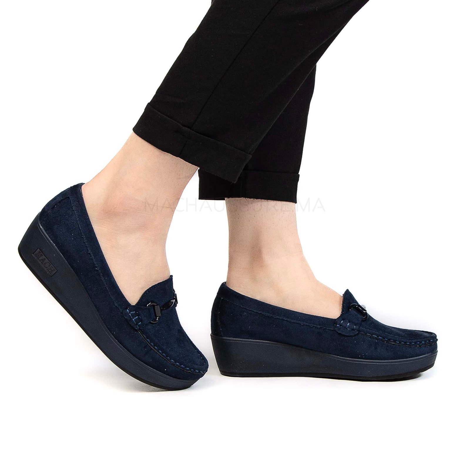 Mocassin compensé femme en bleu.