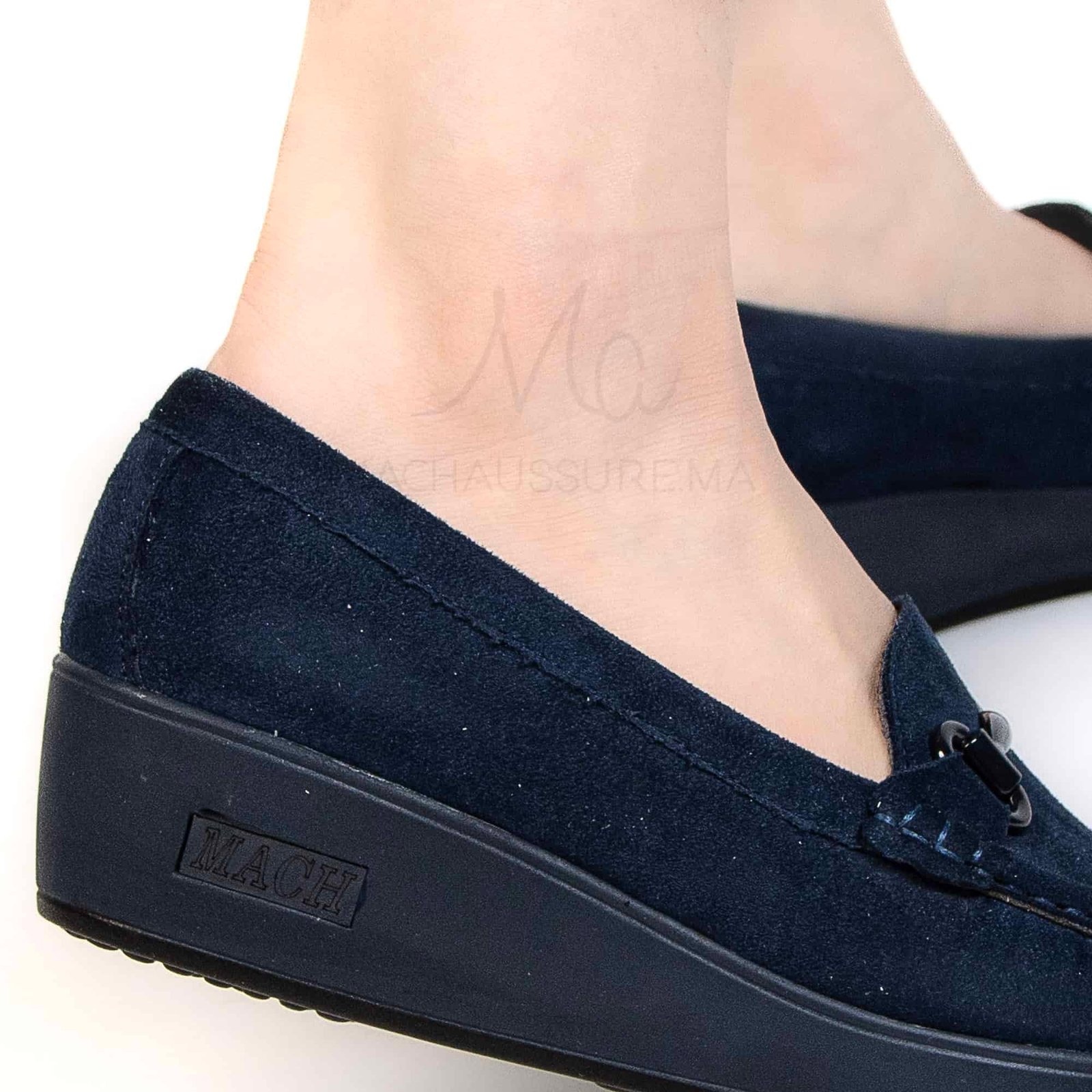 Mocassin compensé femme en bleu.