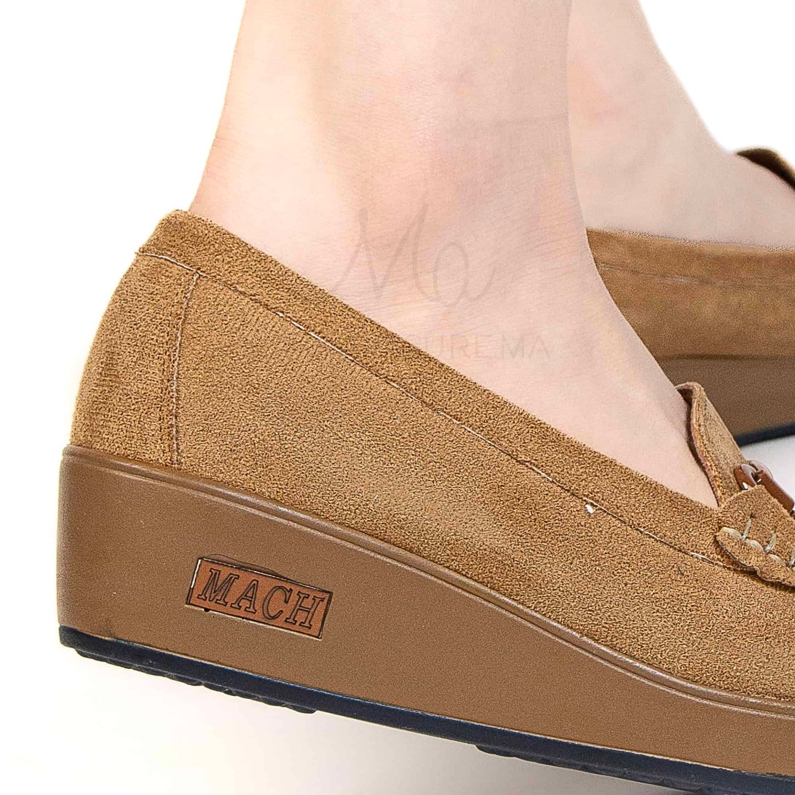Mocassin compensé femme en Tabac.