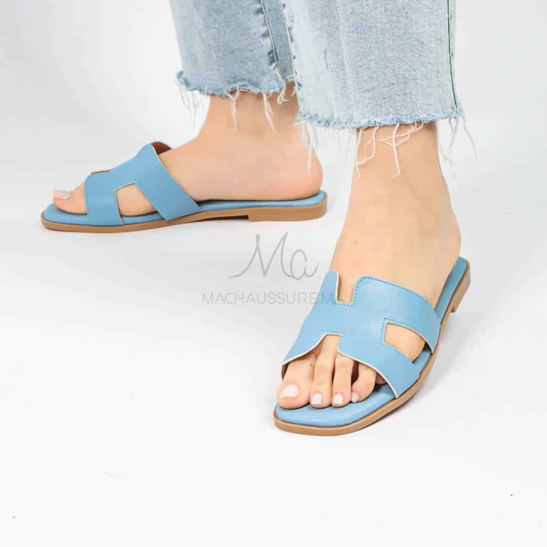 IRENE - Sandales Plates en Bleu ciel.