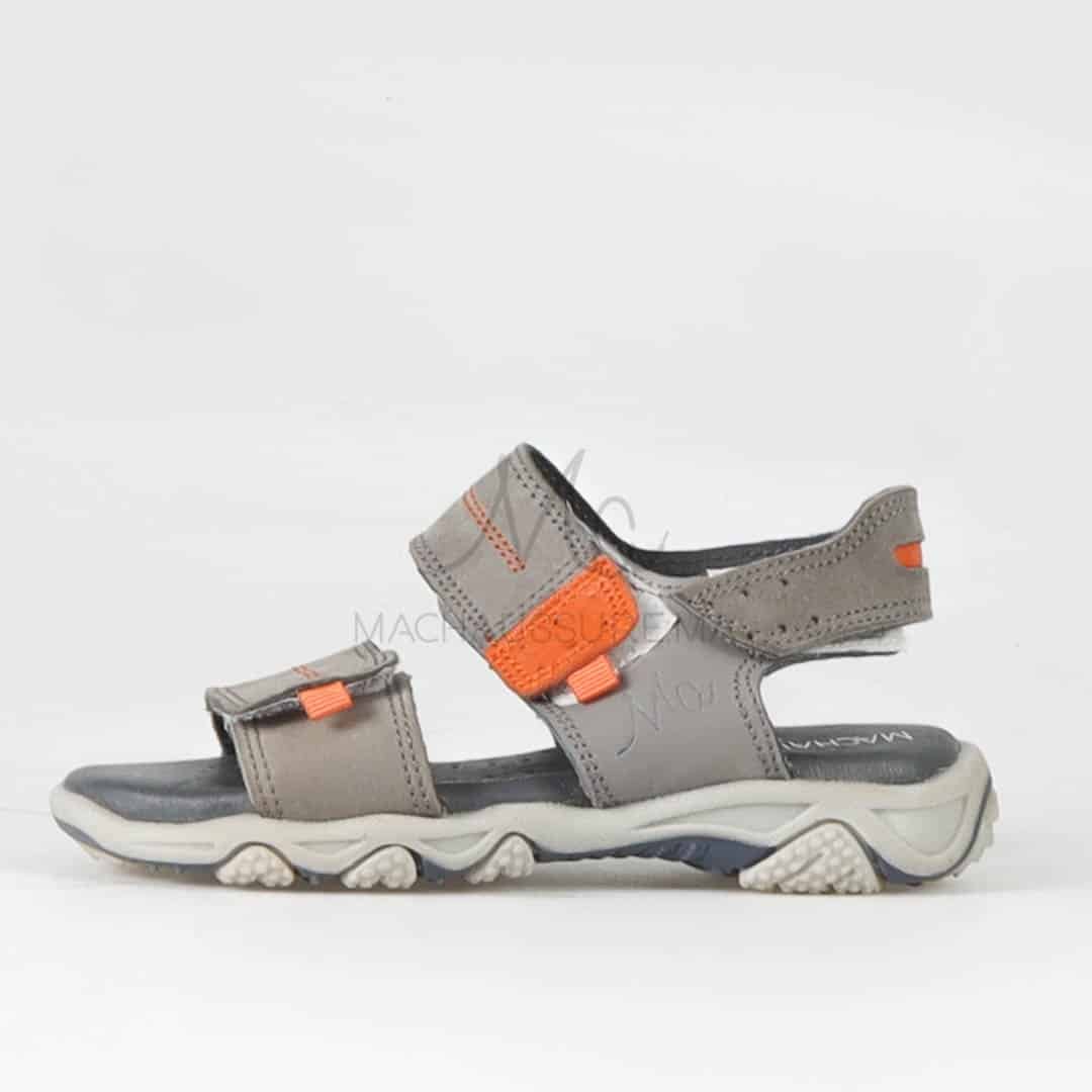 Sandales en Gris pour garçon.