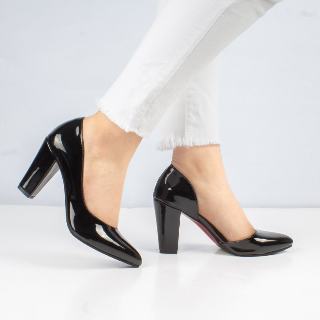 Elly Escarpins à Talon en Noir Vernis.