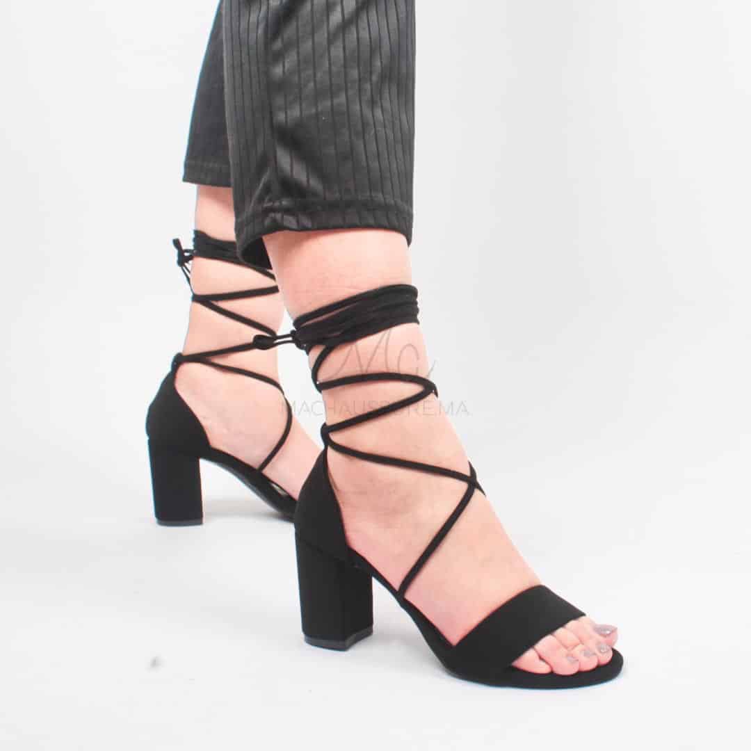 SIRAH - Sandales à talons en noir.