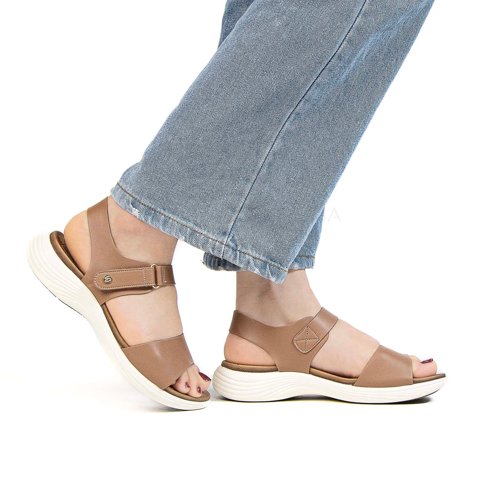 Velovia – Sandales confortables en Camel.