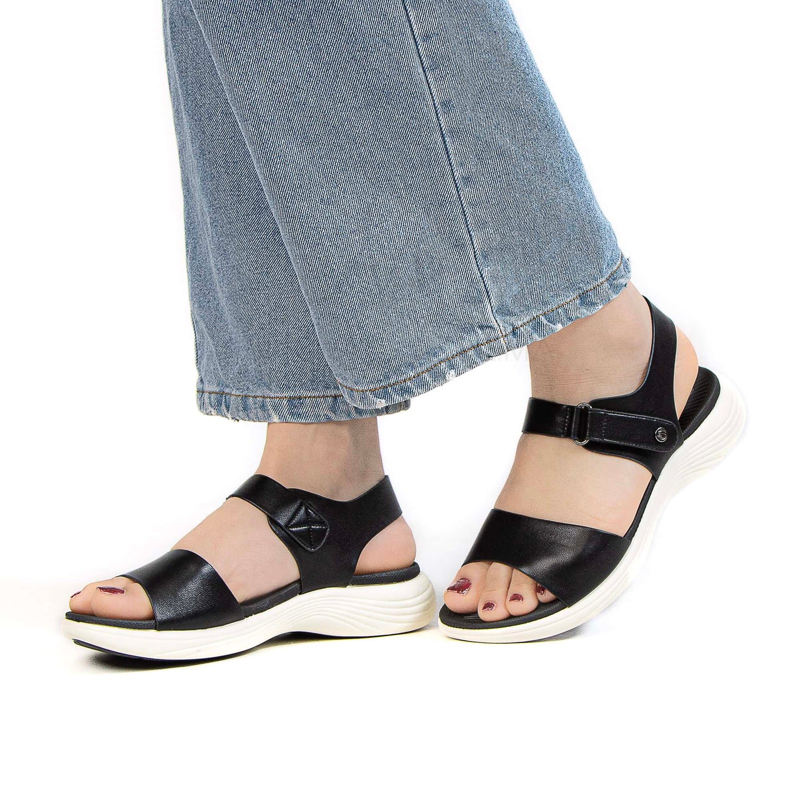 Velovia – Sandales confortables en Noir.