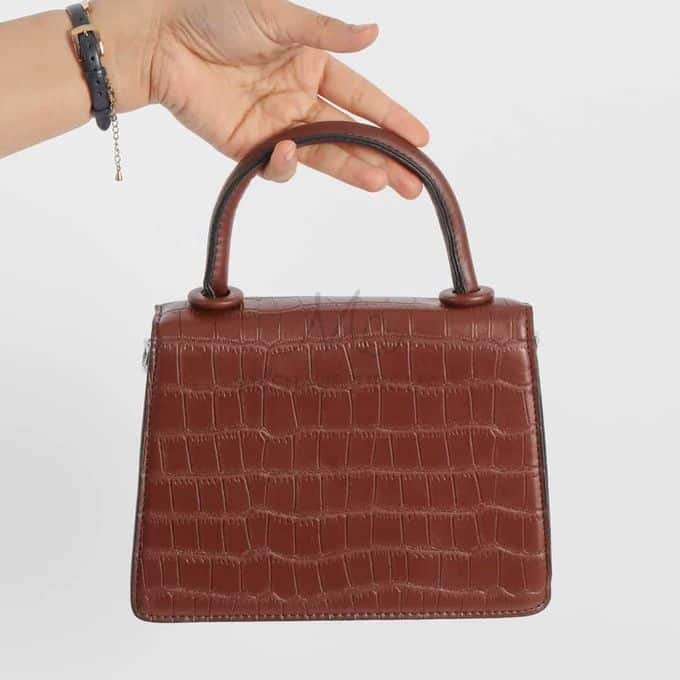 VIE - Sac à main en Marron.