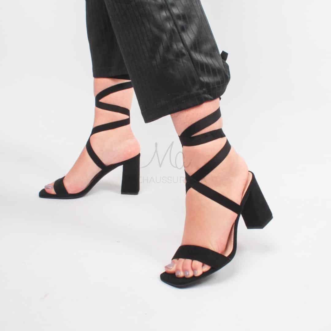 MAEVA - Sandales à talons en Noir.
