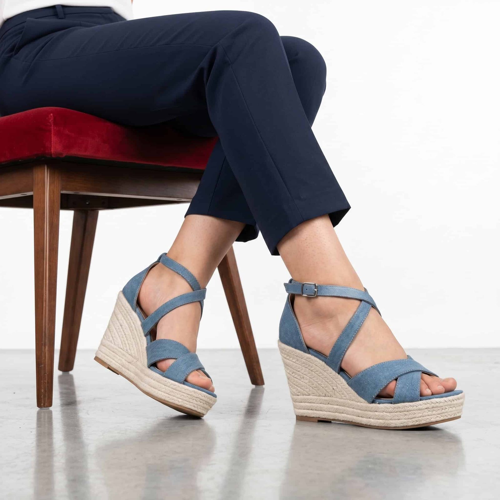 Jess– Sandales compensées en Bleu.