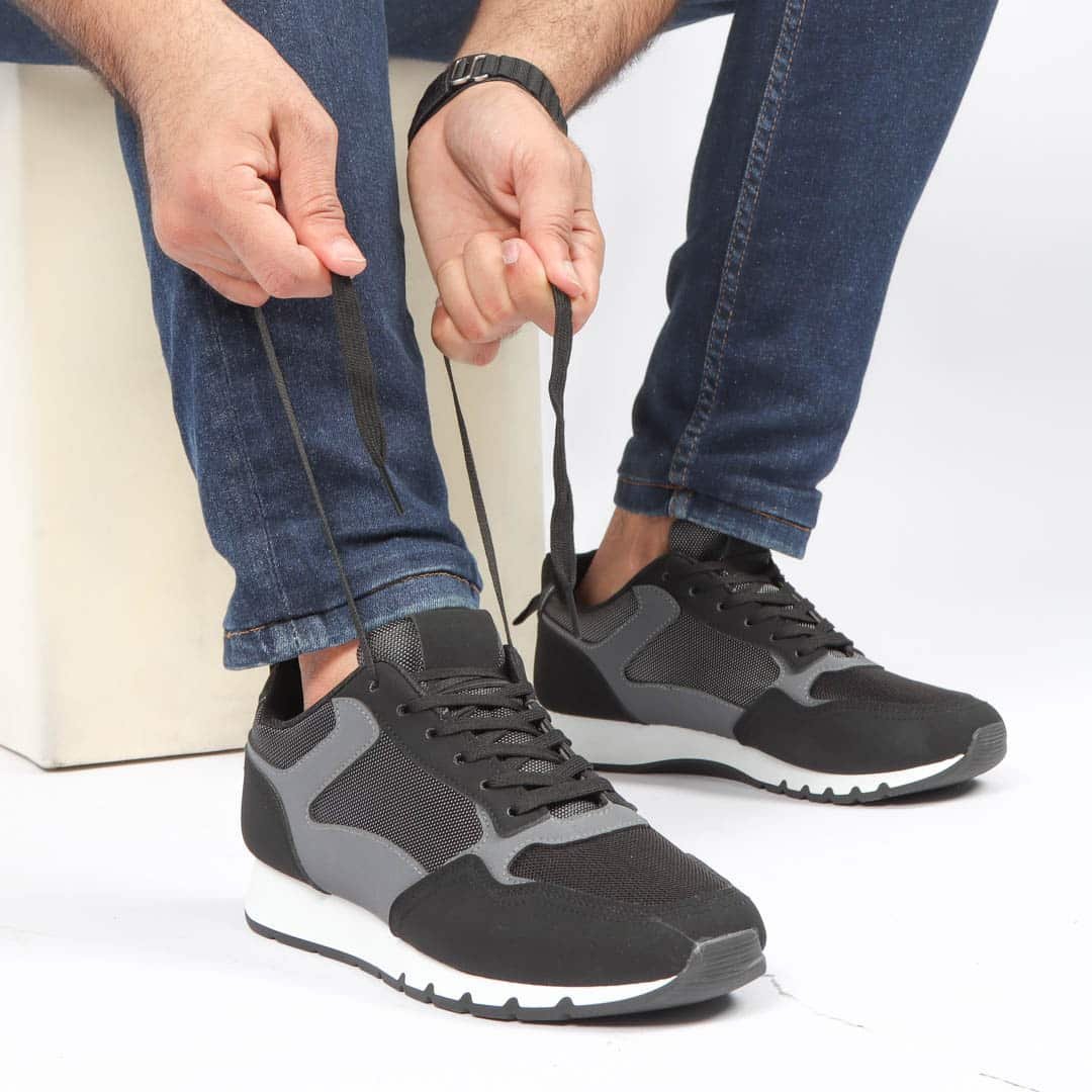 GAVA - Baskets en Noir.