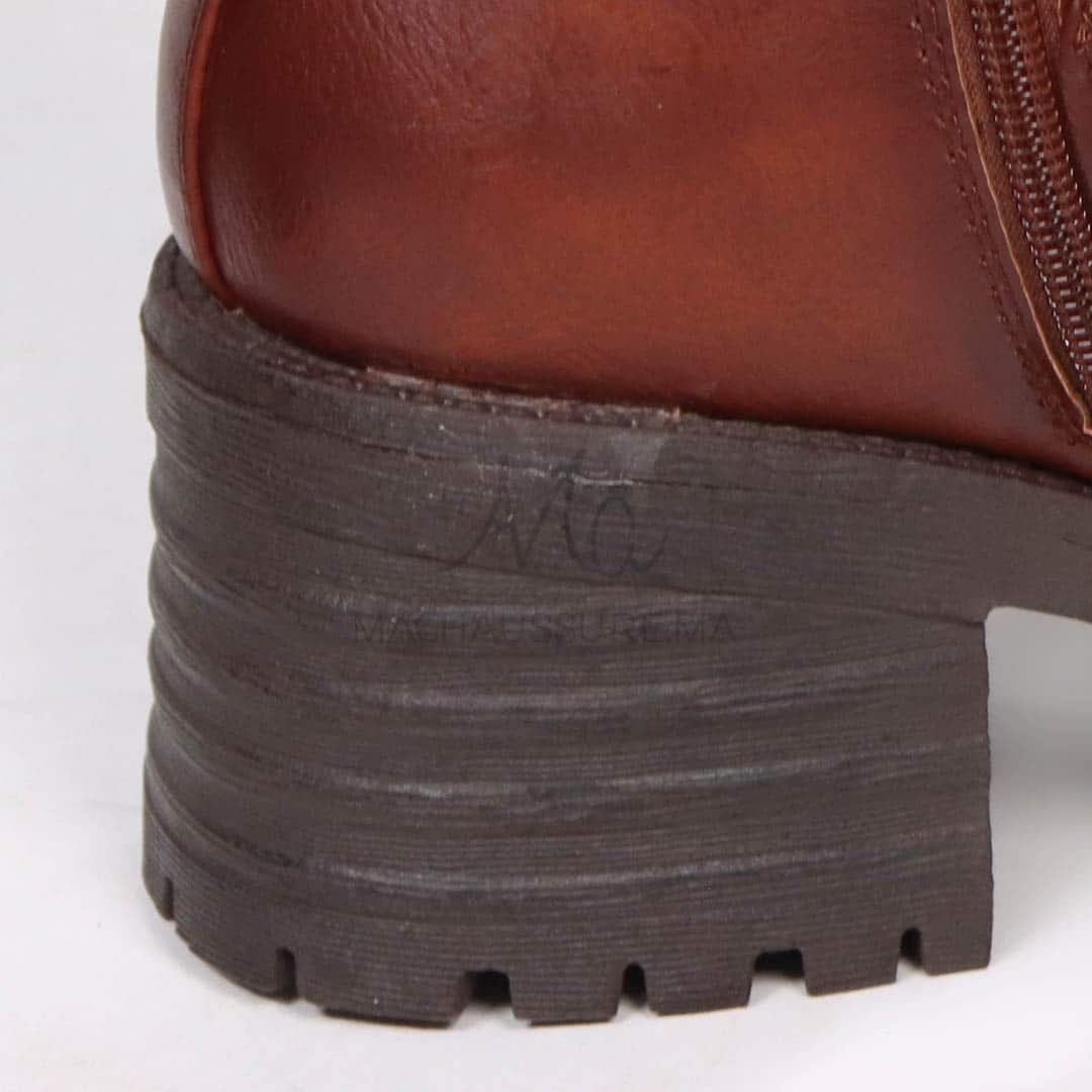 Rebelle – Bottines femmes en Tabac.