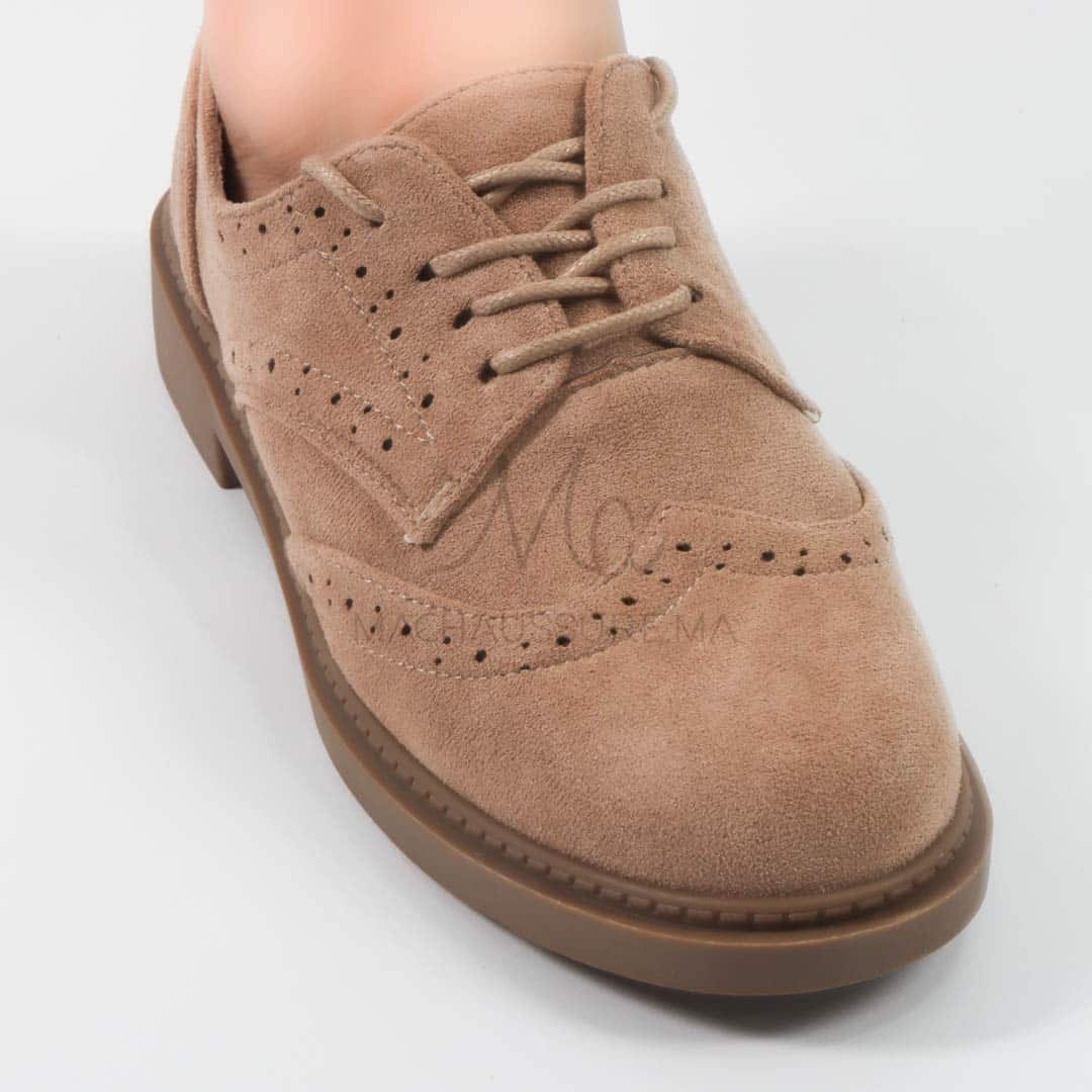 Ania - Derbies Femmes en Kaki.