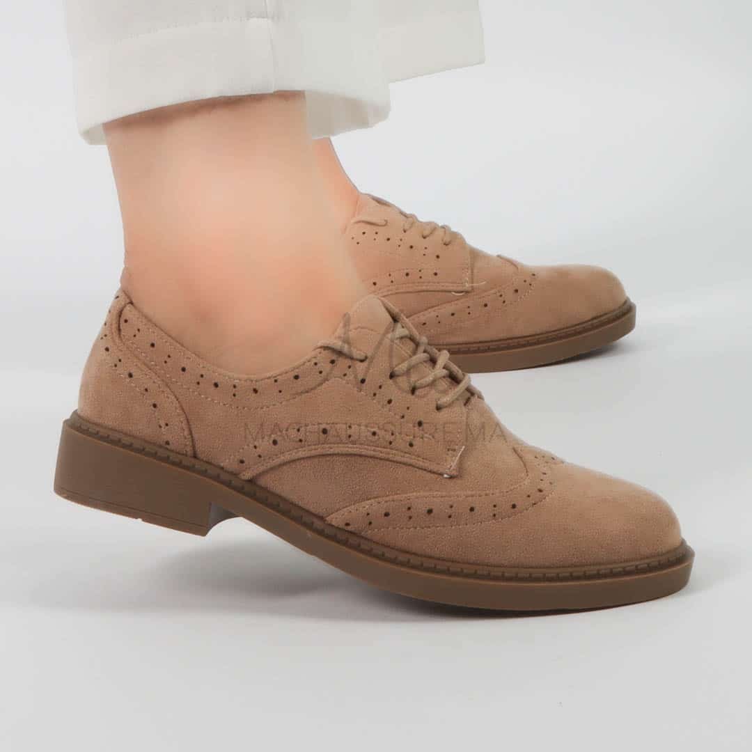 Ania - Derbies Femmes en Kaki.