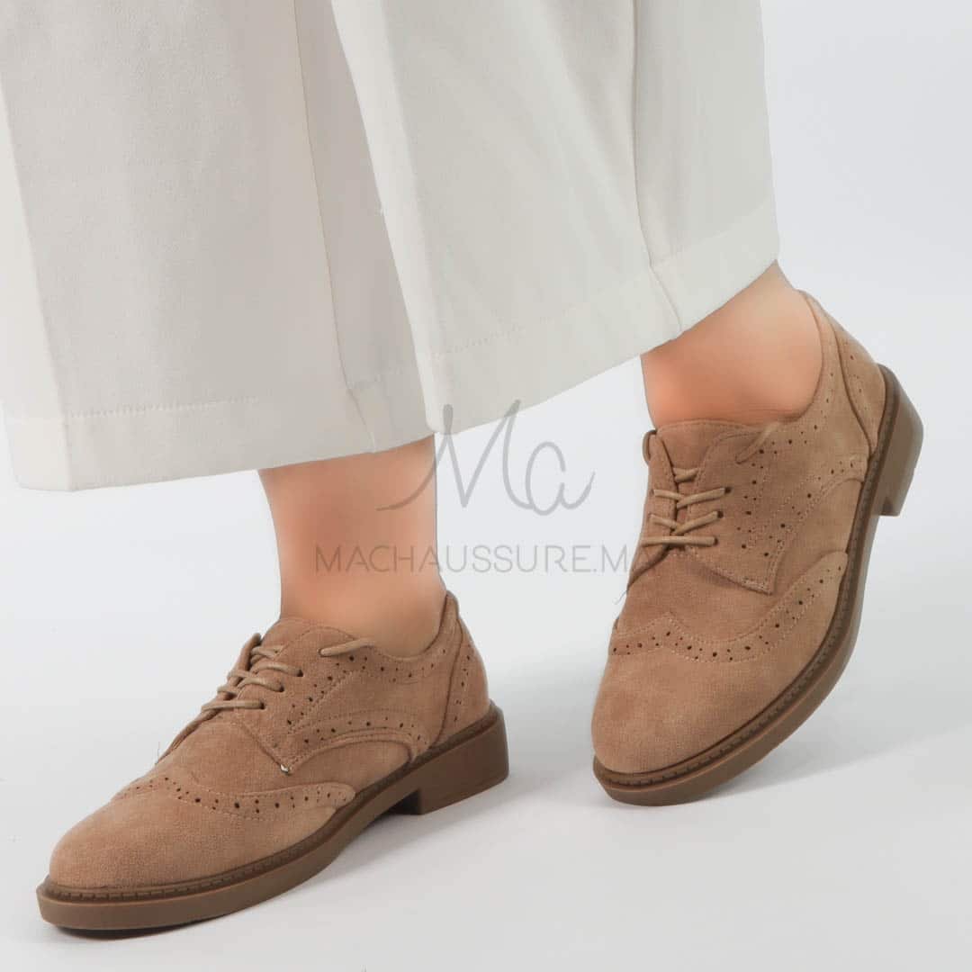 Ania - Derbies Femmes en Kaki.