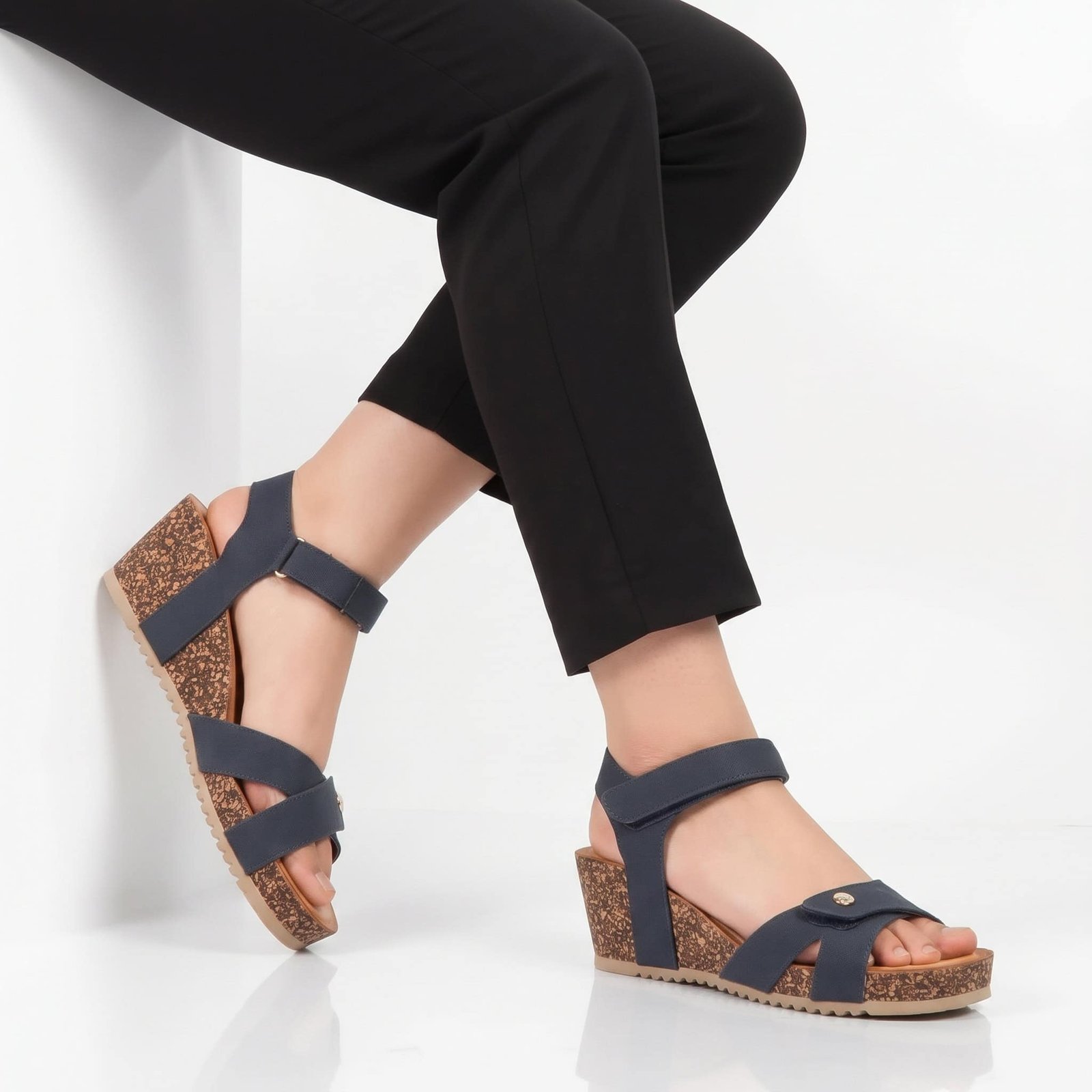Kyda– Sandales compensées en Bleu.