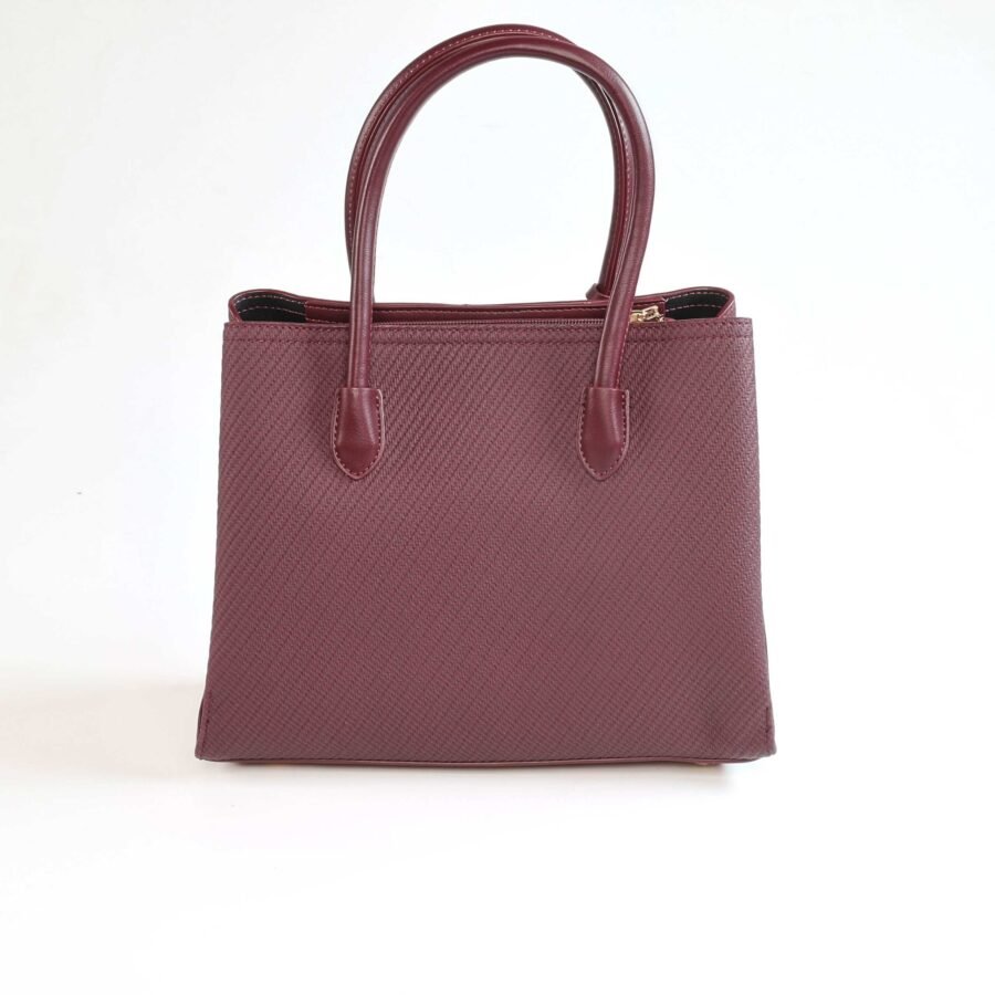 Sac à main en cuir bordeaux élégant pour femmes, mode et chic..