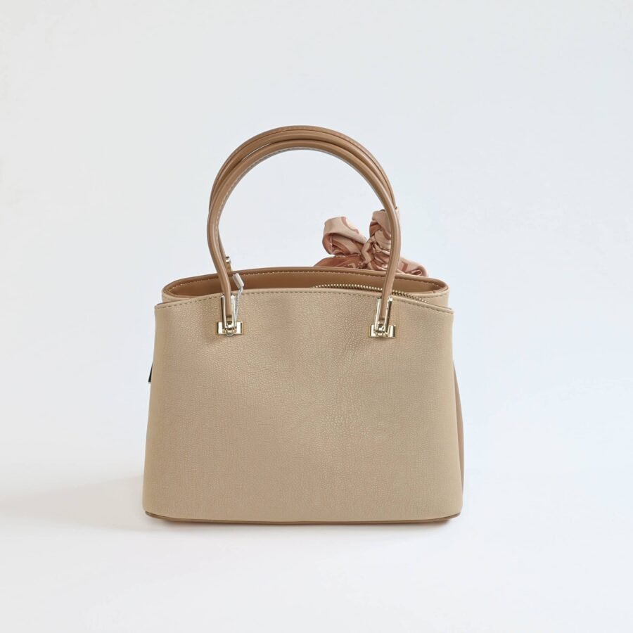 Lessa – Sac à main en Beige.