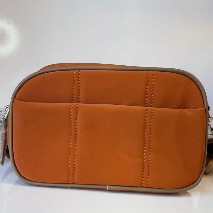 InStyle – Sac à main en Marron-Kaki.