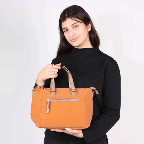 Velar – Sac à main en Marron-Kaki.
