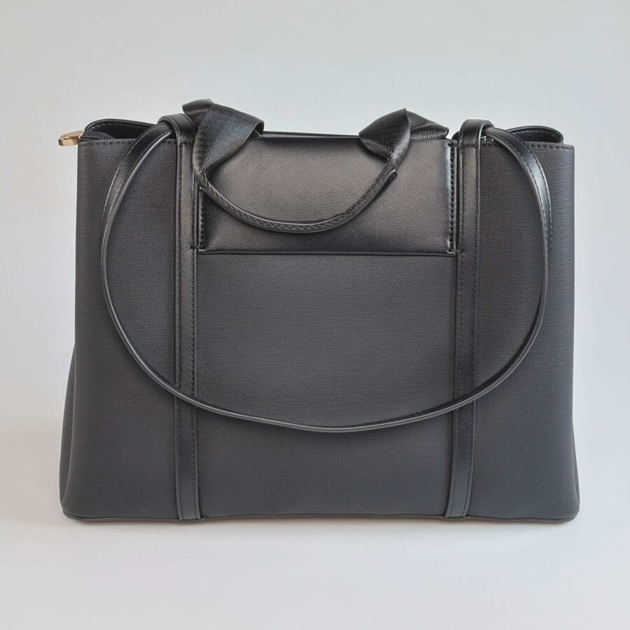 Star – Sac à main en Noir.