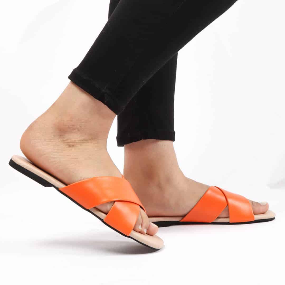 SOFY – Sandales plates en Orange.