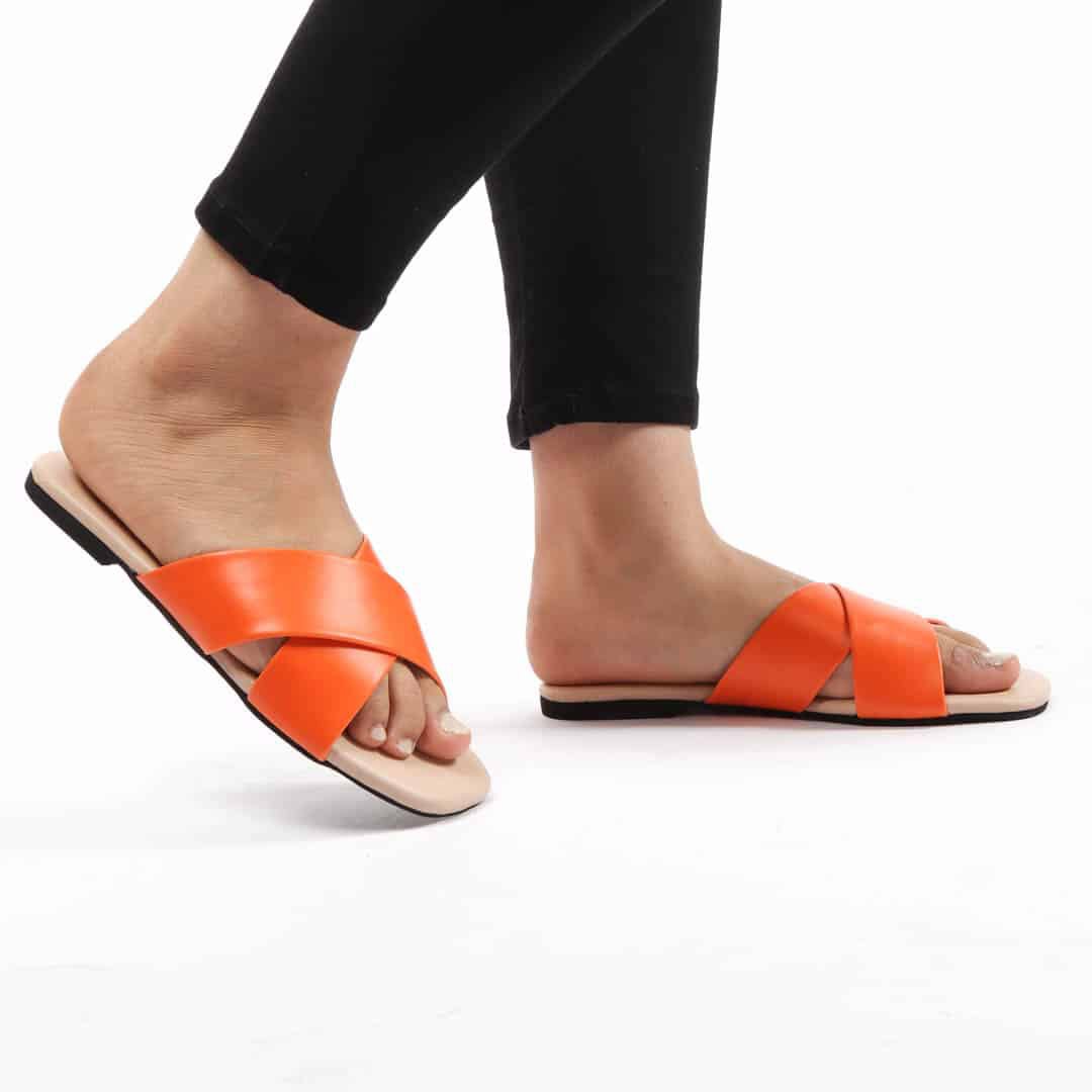 SOFY – Sandales plates en Orange.