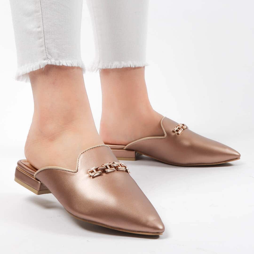 ANJA – Mules Femmes en Bronze.