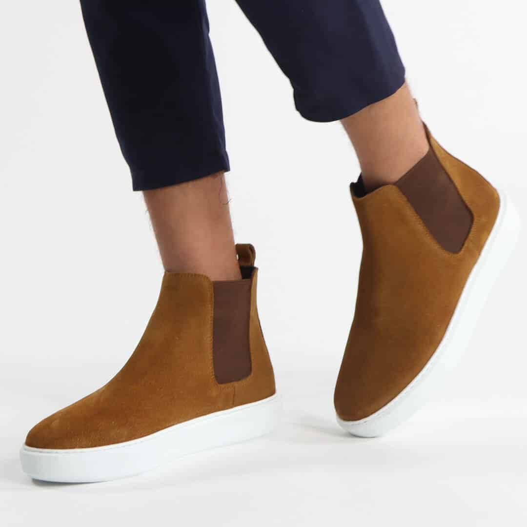 Premium – Boots daim en tabac.