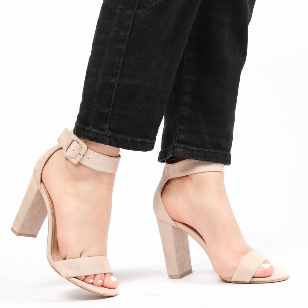 Pulsar – Sandales à talon en Beige.