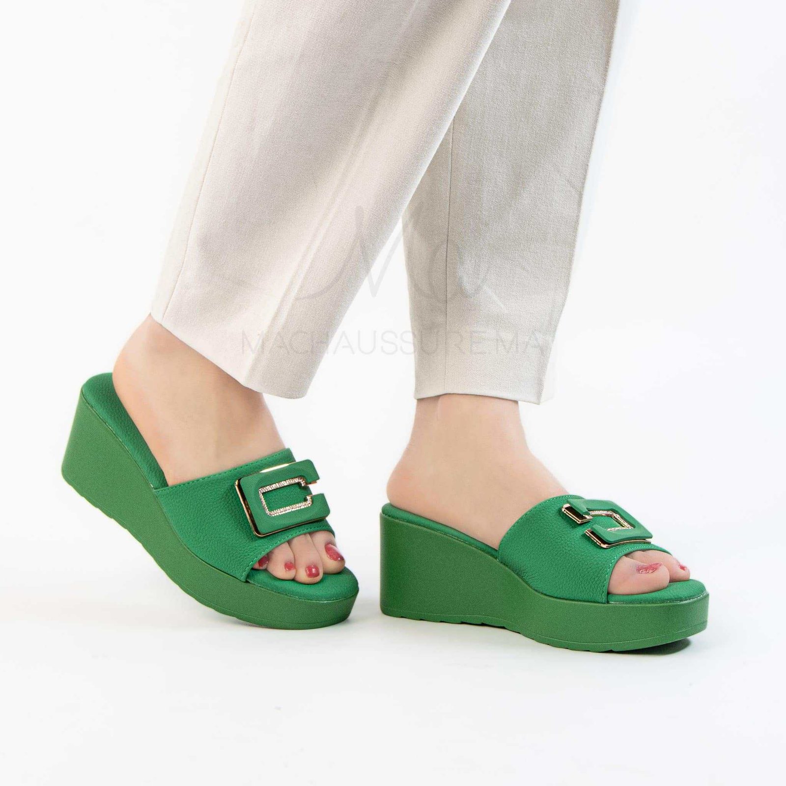 Kaysa – Sandales compensées confortables en Vert.