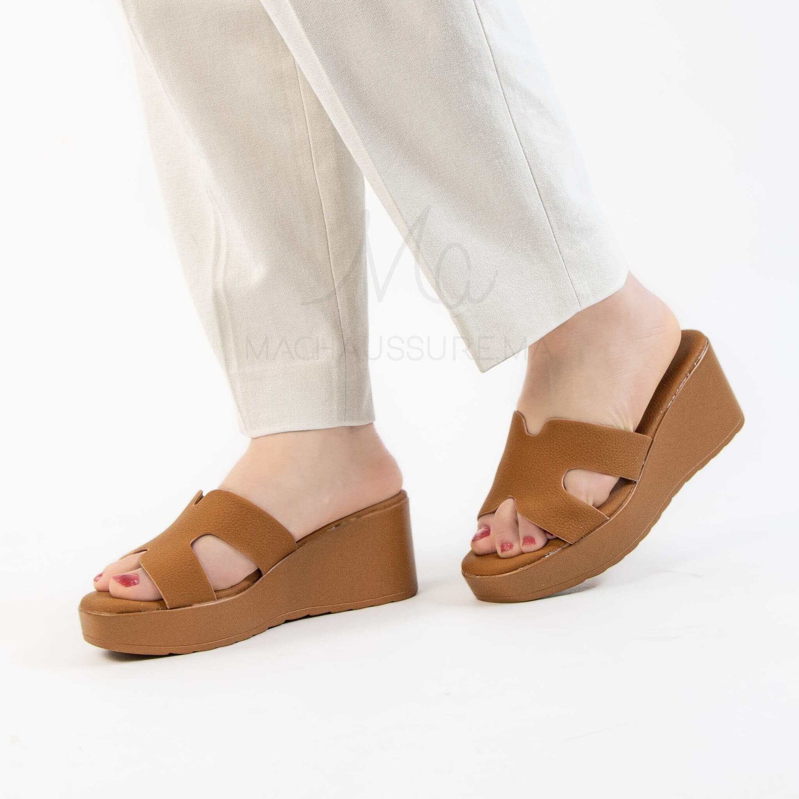 Sekina – Sandales compensées confortables en Tabac.