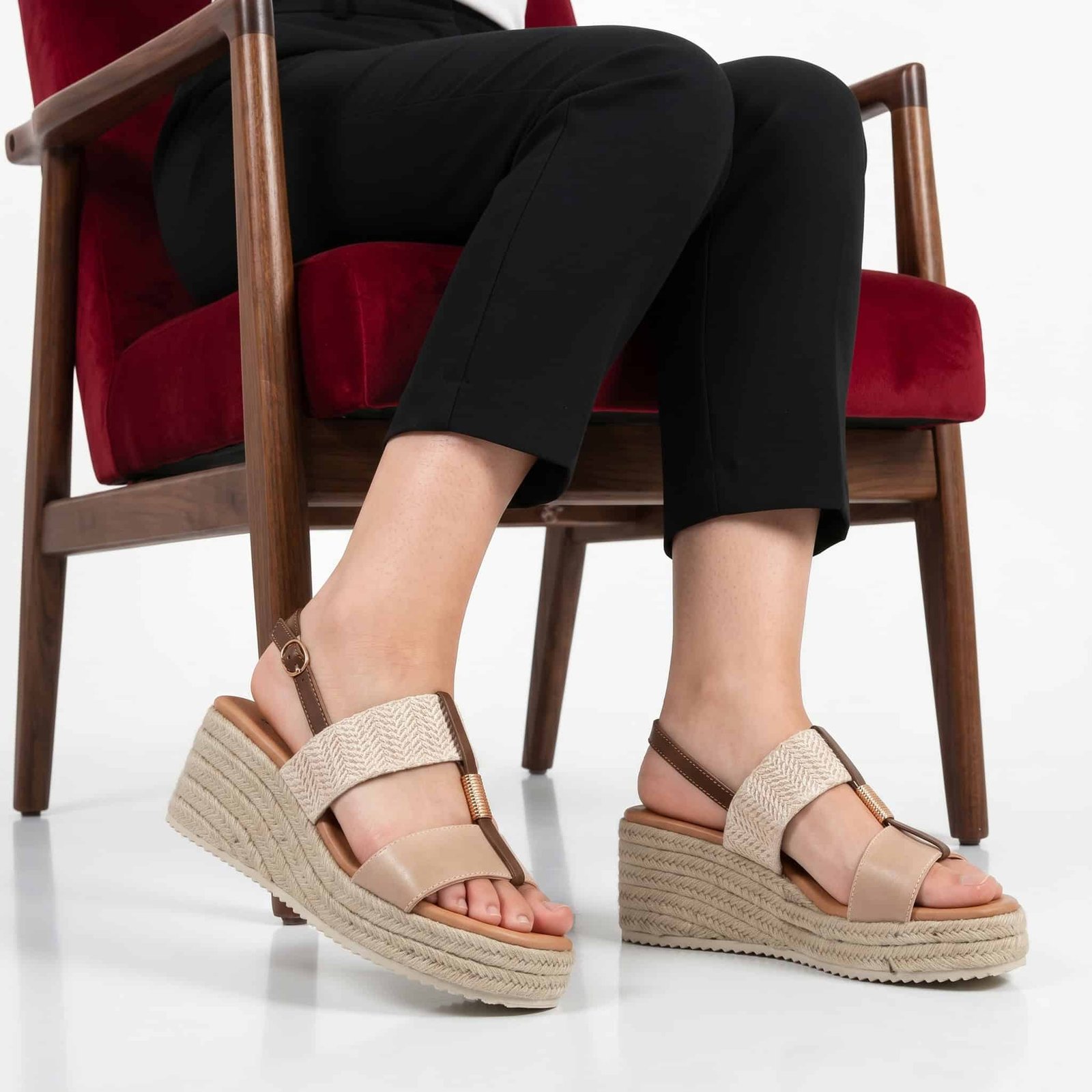 Winkle – Sandales Compensées en Beige.