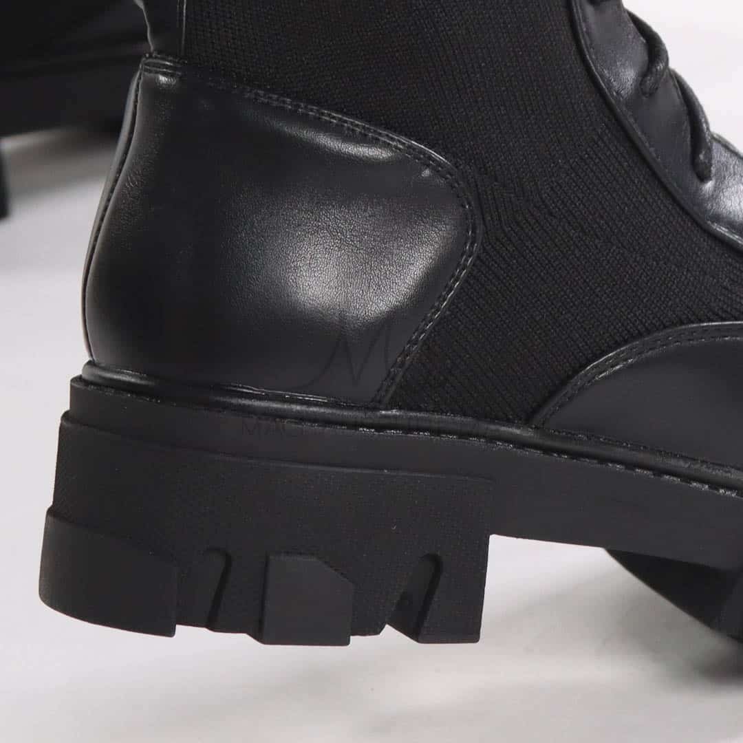Naya – Bottes à talon en Noir.