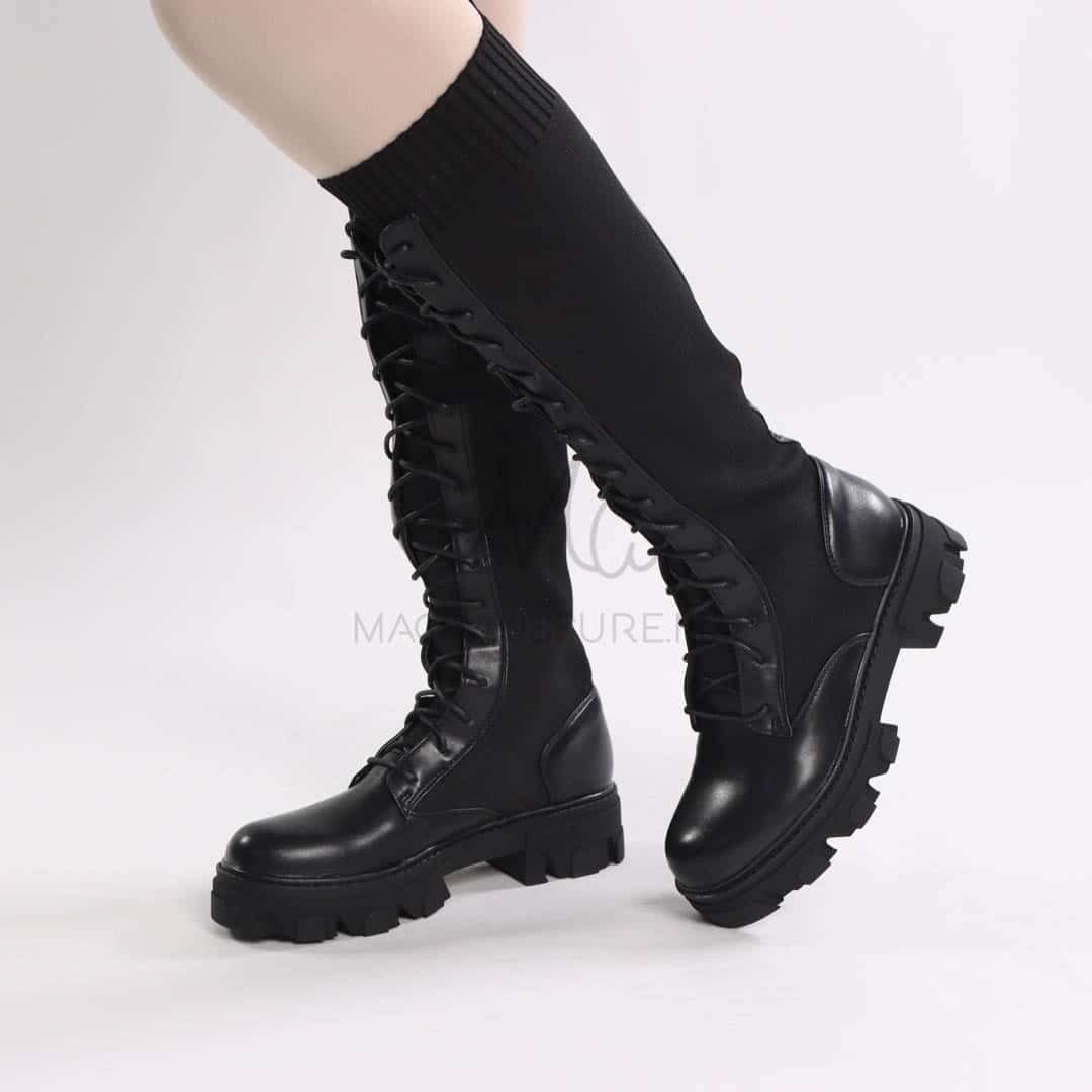 Naya – Bottes à talon en Noir.