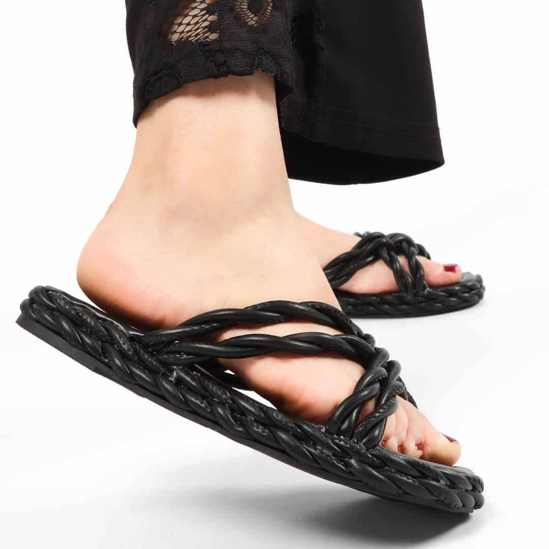 Woven - Sandales plates en Noir.