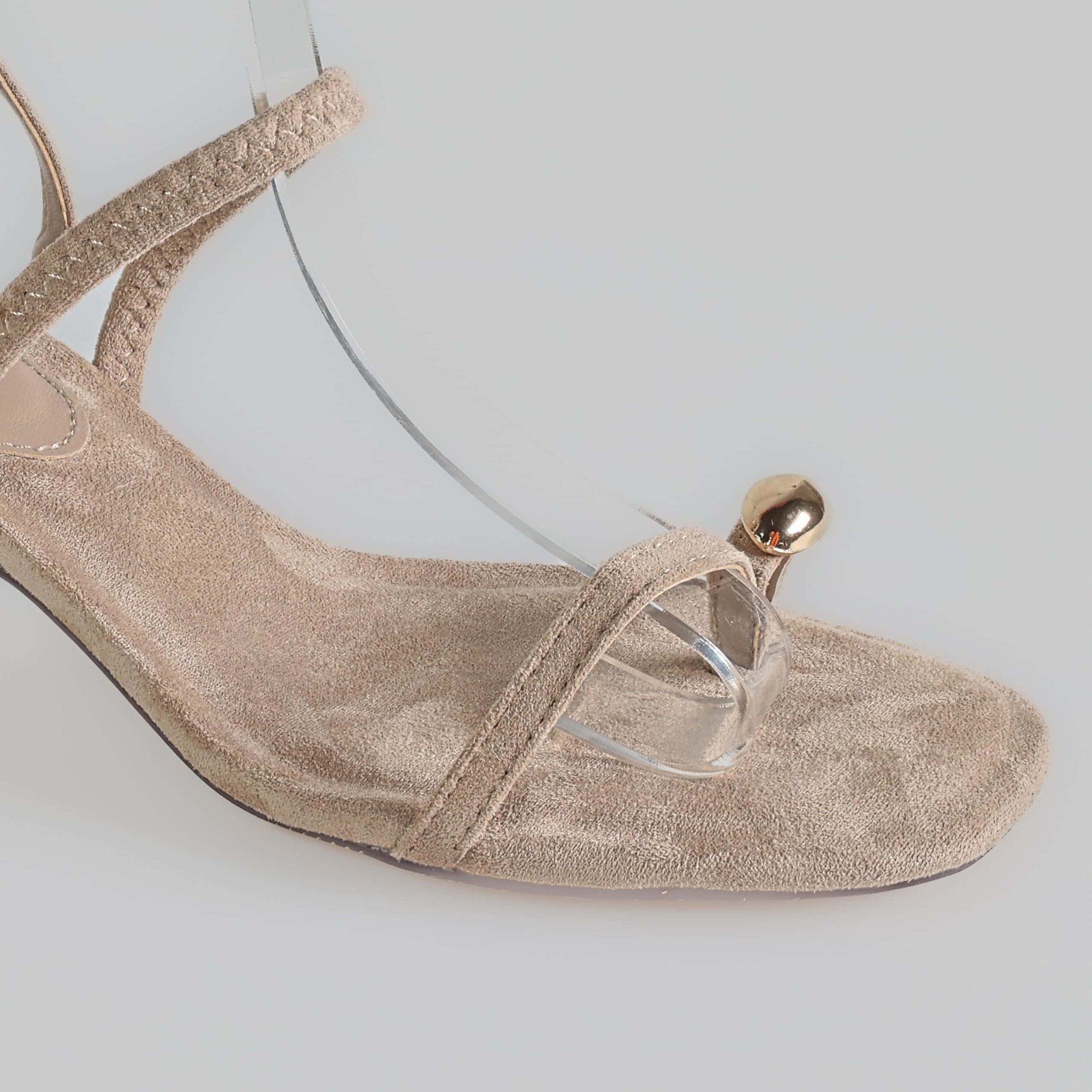 JUIDETTE – Sandales demi talon en Beige.