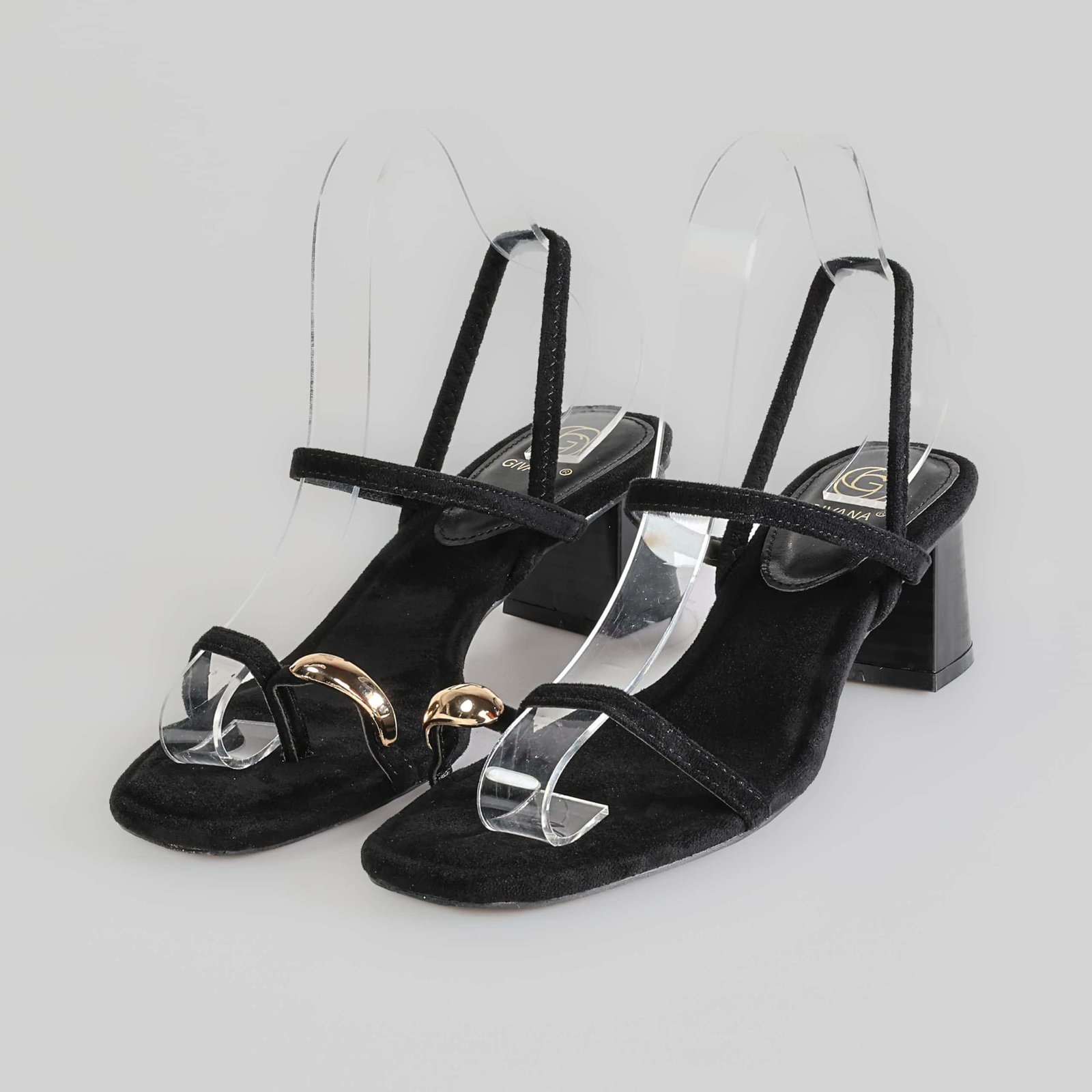 JUIDETTE – Sandales demi talon en Noir.