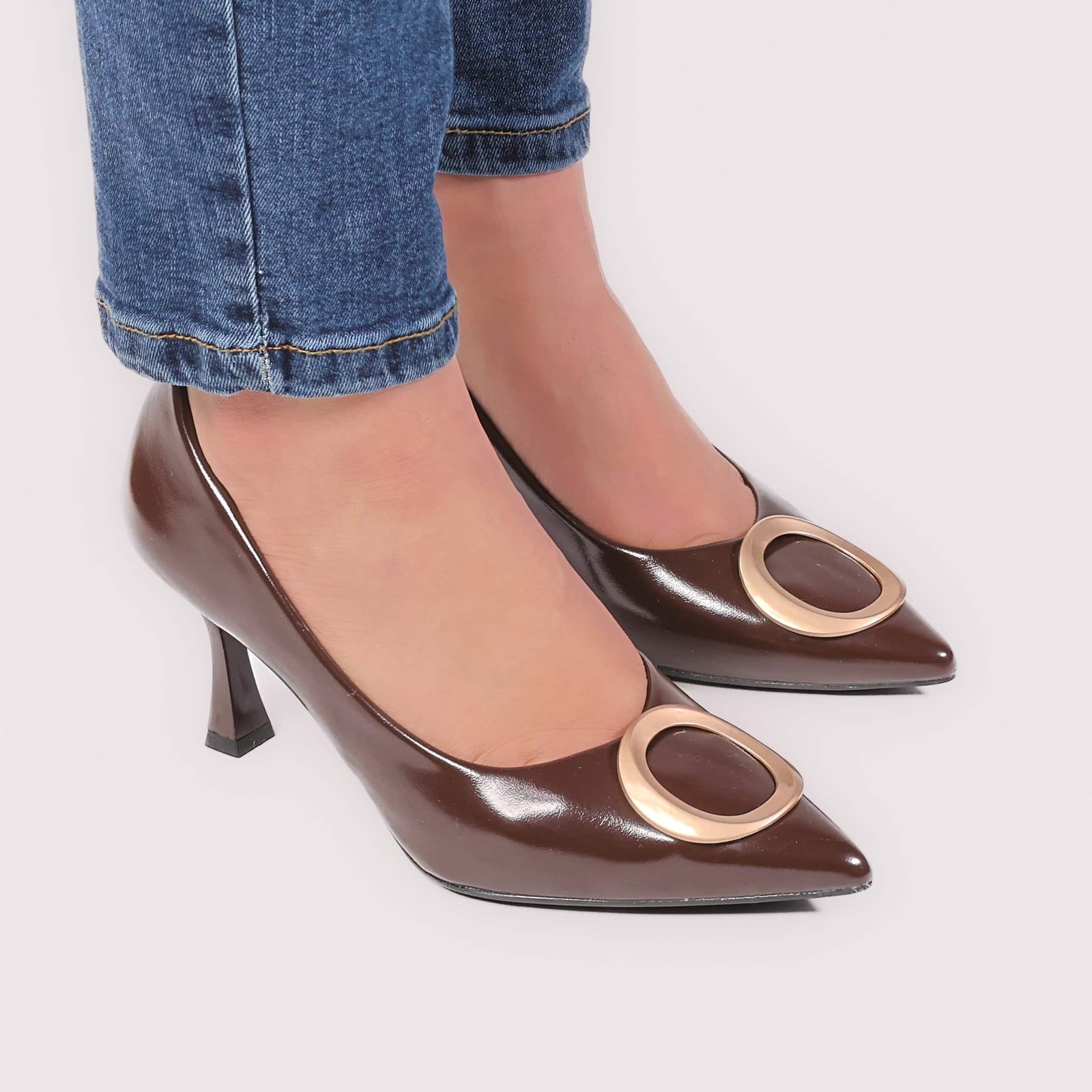 DIVA – Escarpins Femmes en Marron.