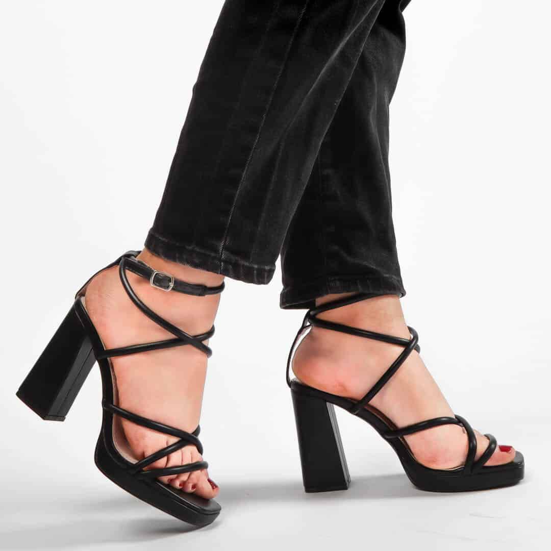 Irisé – Sandales à talon Noir.