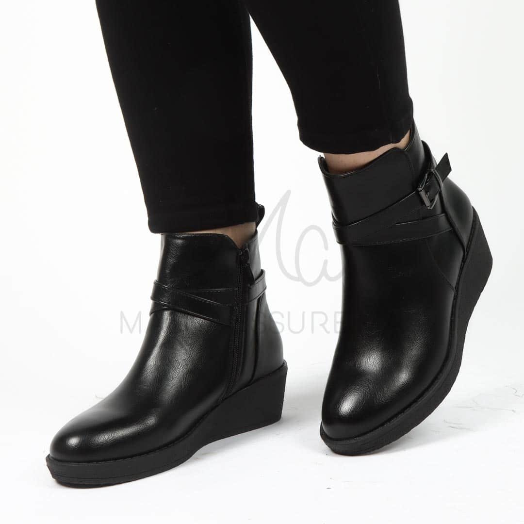Boucle - Bottines Compensées en Noir.