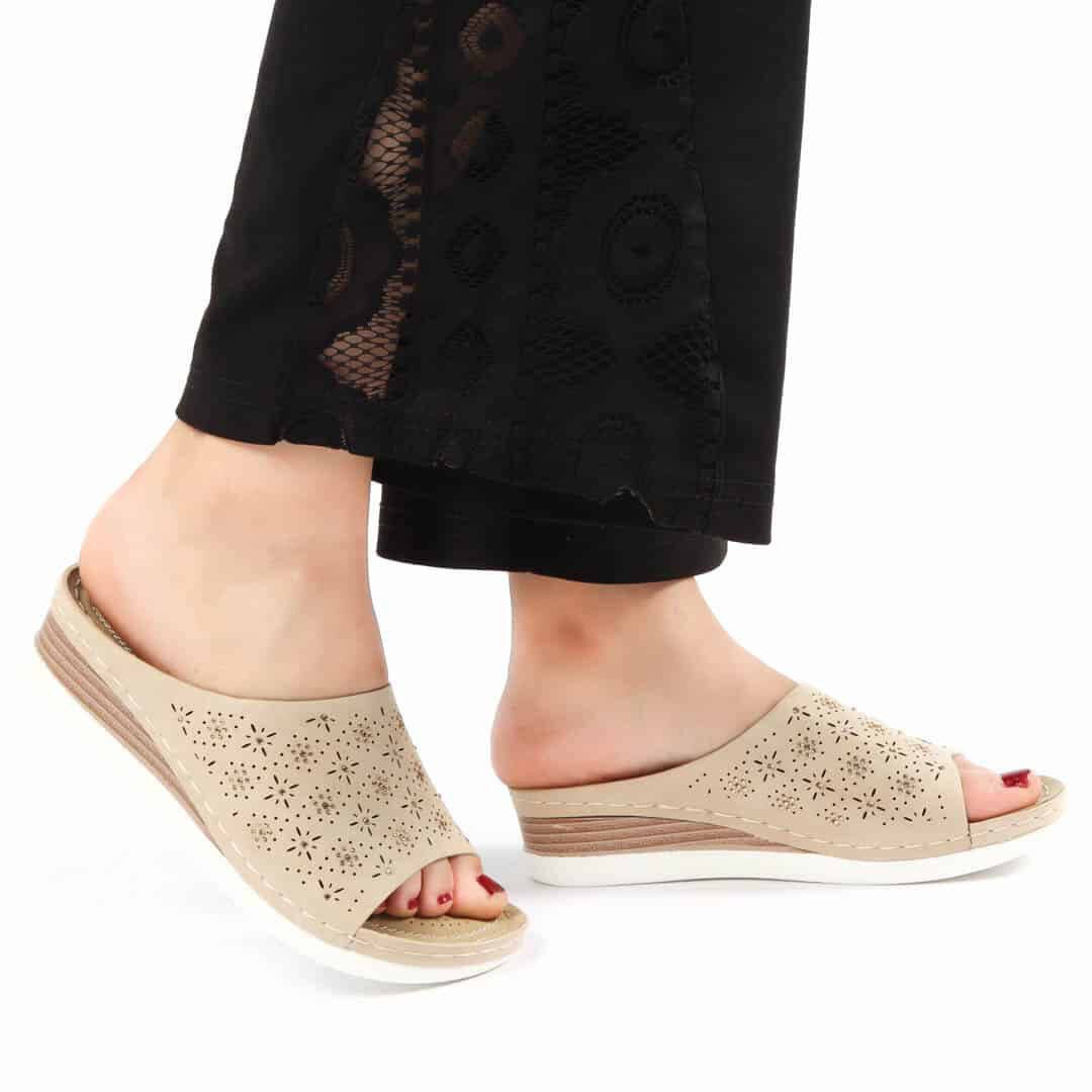 RelaxFit - Sandales confortables en Beige.
